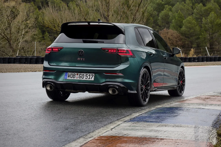 VW%20Golf%20GTI%2050