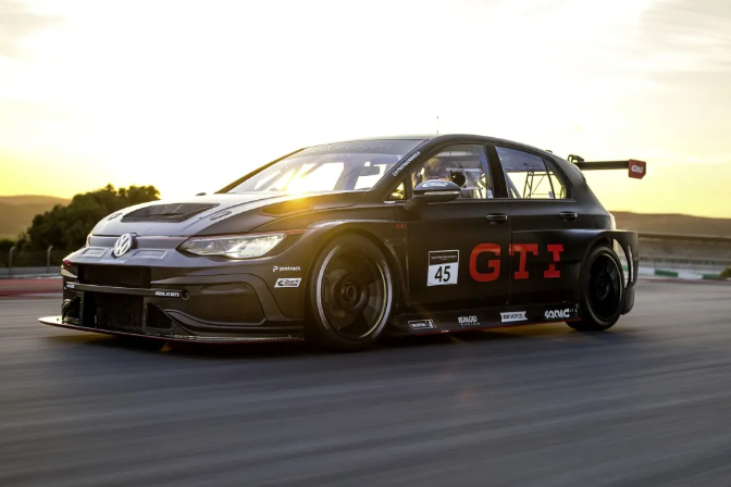 Golf%20GTI%20EDITION%2050