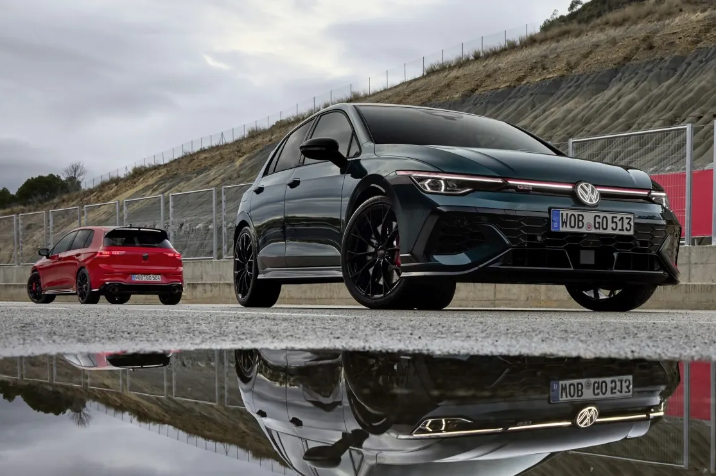 VW%20Golf%20GTI%2050