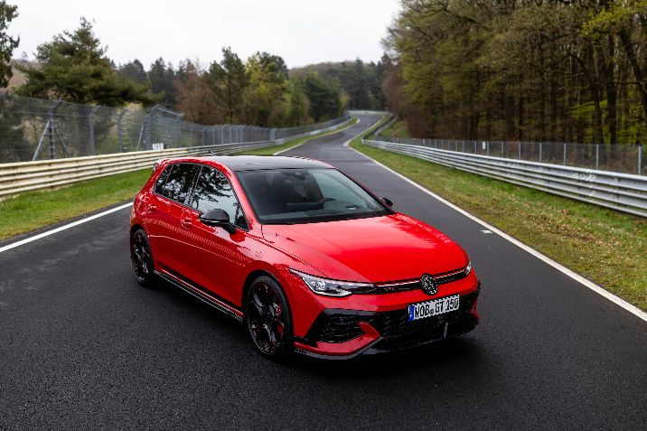 Golf%20GTI%20EDITION%2050