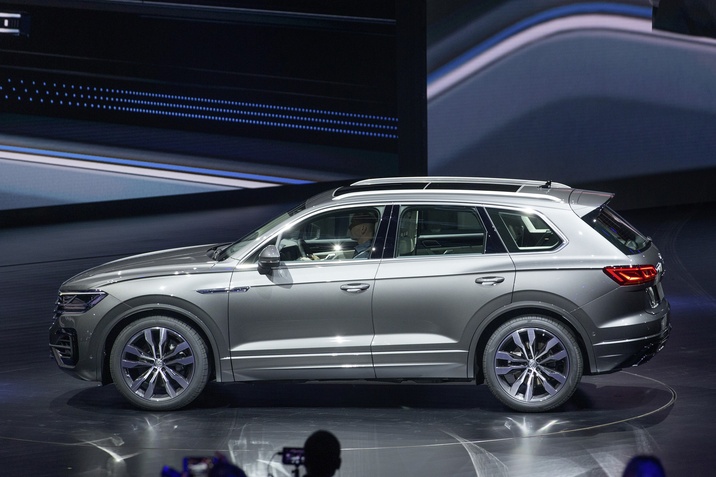 Volkswagen touareg i рестайлинг